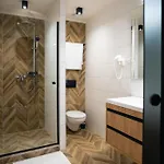 Hunor Es Etterem Hotel *