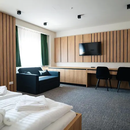 Hotel Hunor Es Etterem